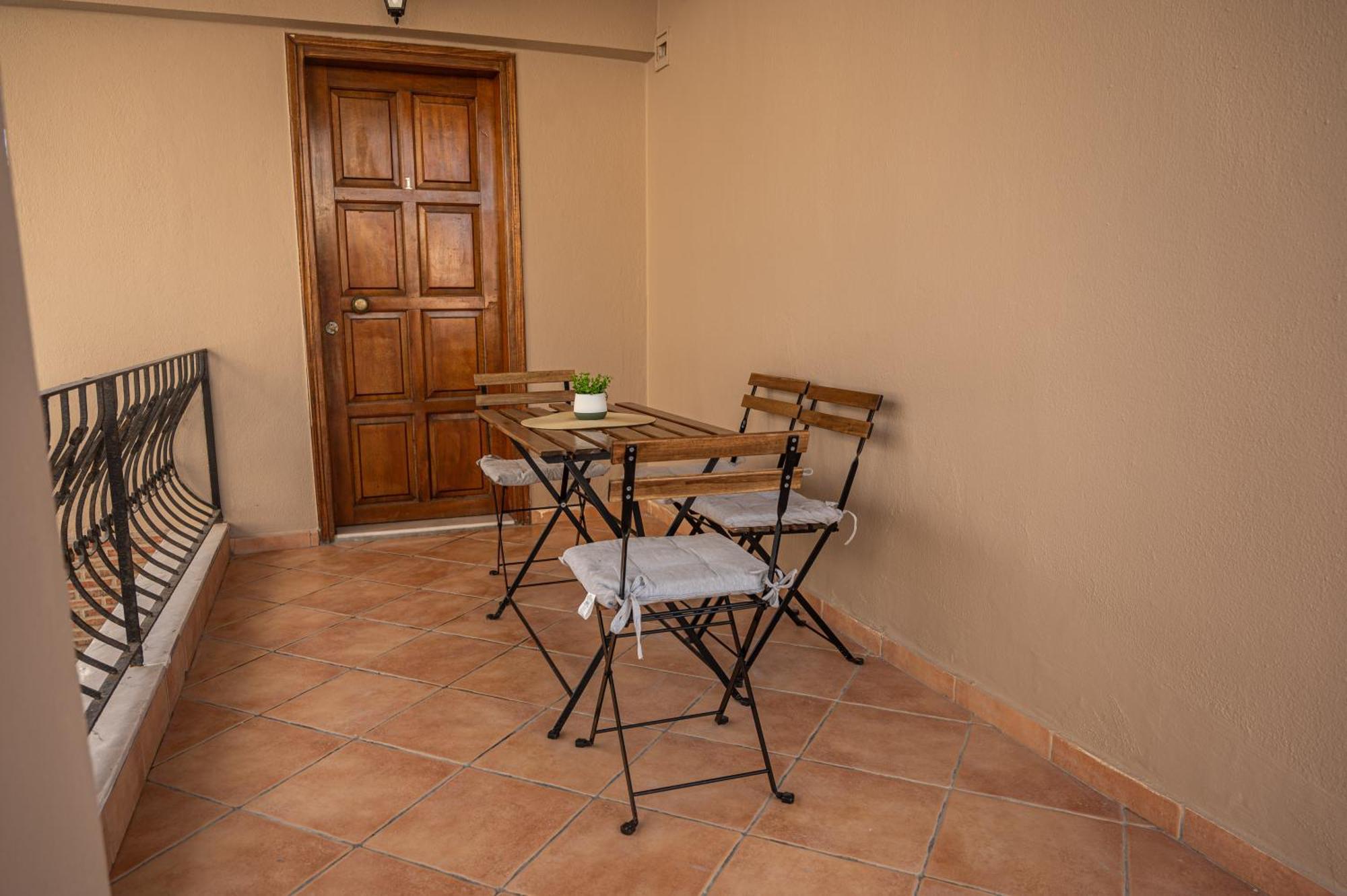 Βastasio Apartments ペフコホリ エクステリア 写真
